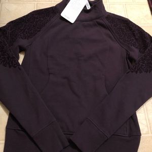 Lululemon sweatshirt Floral Flock Pullover size 6